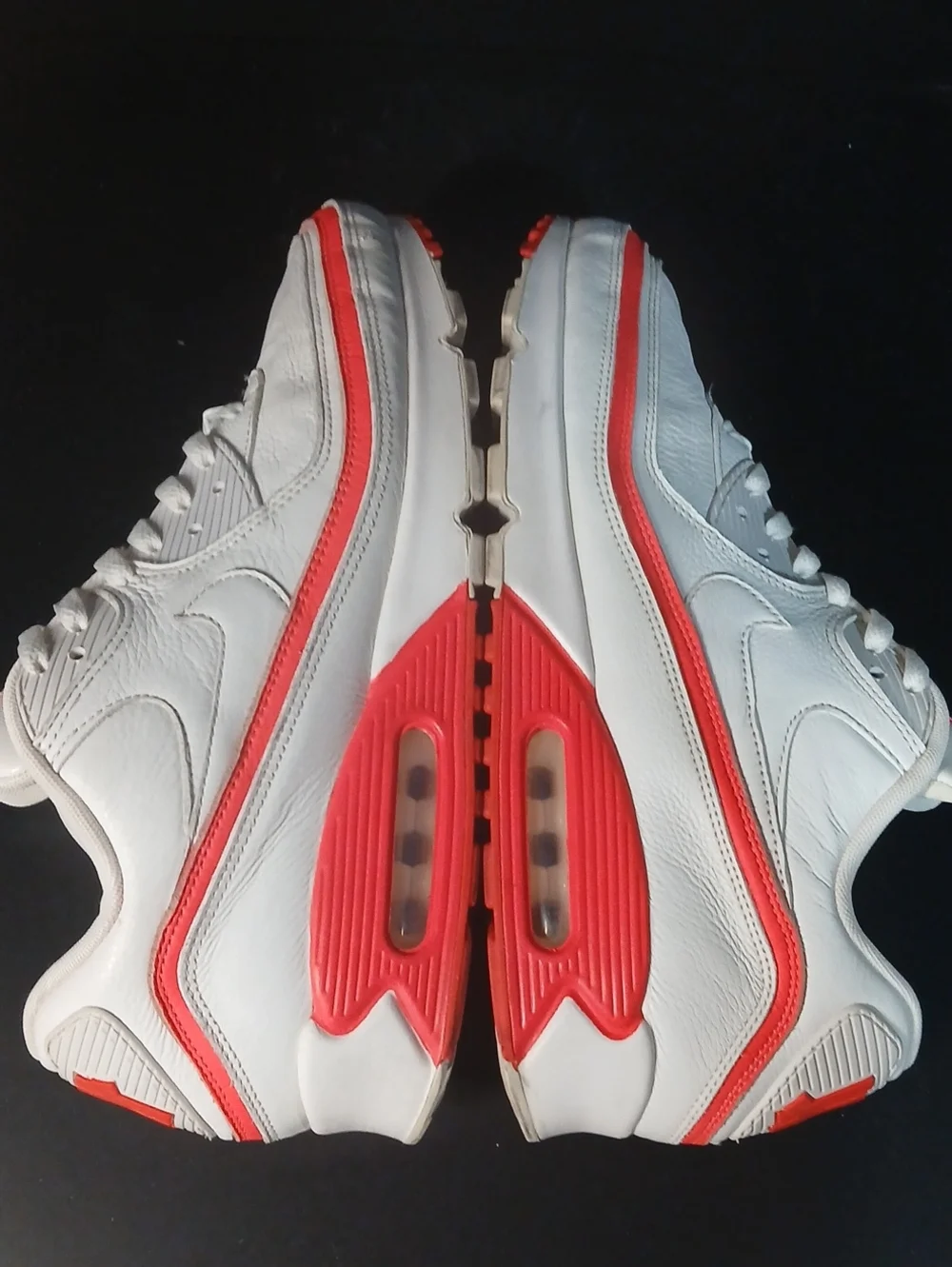 Nike Air Max '90 x Undefeated. 